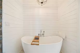 2430 McGregor Blvd, Fort Myers, FL 33901 - Photo 22