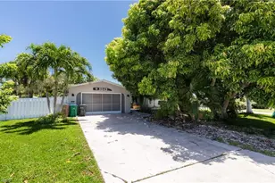 5243 Sunnybrook Ct, Cape Coral, FL 33904 - Photo 4