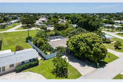 5243 Sunnybrook Ct, Cape Coral, FL 33904 - Photo 6
