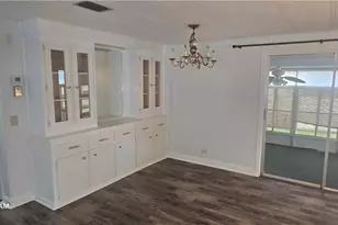 612 Pine Grove Ct, North Fort Myers, FL 33917 - Photo 8