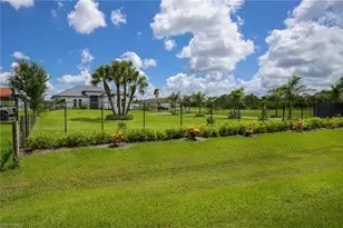 2806 45th Ave NE, Naples, FL 34120 - Photo 6