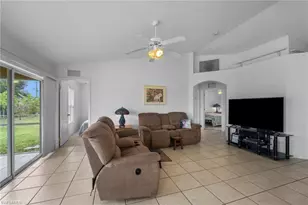 524 Tropicana Parkway W, Cape Coral, FL 33993 - Photo 10