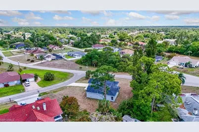 15 Hampton Ave, Lehigh Acres, FL 33936 - Photo 8