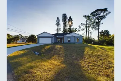 15 Hampton Ave, Lehigh Acres, FL 33936 - Photo 4