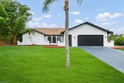 212 SE 4th Ter, Cape Coral, FL 33990 - Photo 4