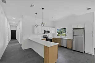 601 Hawthorne Ave S, Lehigh Acres, FL 33974 - Photo 2
