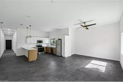 601 Hawthorne Ave S, Lehigh Acres, FL 33974 - Photo 12