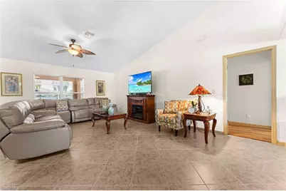 1805 SW 4th Ave, Cape Coral, FL 33991 - Photo 16