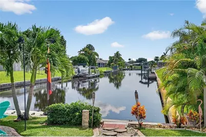 4638 Vinsetta Ave, North Fort Myers, FL 33903 - Photo 4