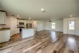 861 Winwood Cir, Fort Myers, FL 33913 - Photo 8