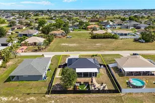 329 NE 27th St, Cape Coral, FL 33909 - Photo 10