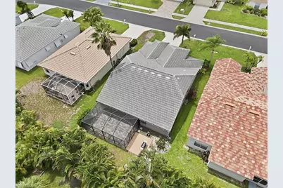 8137 Breton Cir, Fort Myers, FL 33912 - Photo 6