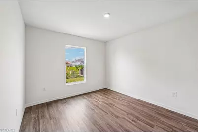 711 NE 23rd Ter, Cape Coral, FL 33991 - Photo 10