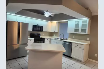 1707 SW 2nd Ter, Cape Coral, FL 33991 - Photo 4