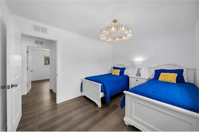 127 SE 43rd Ln, Cape Coral, FL 33904 - Photo 16