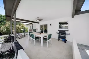 127 SE 43rd Ln, Cape Coral, FL 33904 - Photo 32