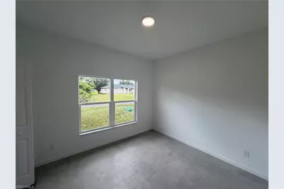 1092 Norton Ave S, Lehigh Acres, FL 33974 - Photo 4