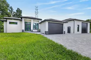 7961 Bartholomew Dr, North Fort Myers, FL 33917 - Photo 6