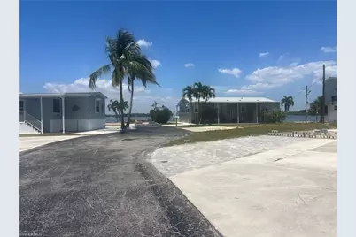 20 Helen Ln, Fort Myers Beach, FL 33931 - Photo 2