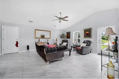 6040 Keystone Cir, Labelle, FL 33935 - Photo 2