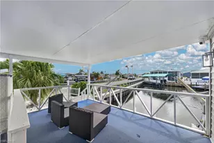 3032 Bounty Ln, Saint James City, FL 33956 - Photo 2