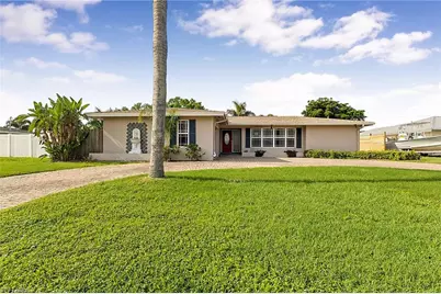 1446 Cumberland Ct, Fort Myers, FL 33919 - Photo 8
