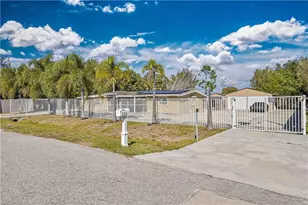101 Lucille Ave, Fort Myers, FL 33916 - Photo 2