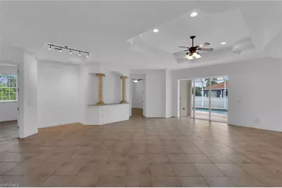 3705 Kilarney St, Fort Myers, FL 33905 - Photo 4