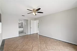 524 SE 8th Pl, Cape Coral, FL 33990 - Photo 26