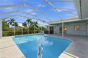 524 SE 8th Pl, Cape Coral, FL 33990 - Photo 2
