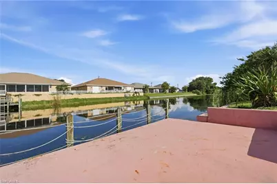 524 SE 8th Pl, Cape Coral, FL 33990 - Photo 8