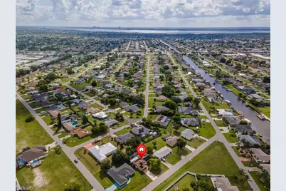1205 SE 12th Ln, Cape Coral, FL 33990 - Photo 36