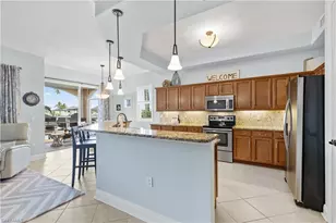 198 Shadroe Cove Cir, Cape Coral, FL 33991 - Photo 16
