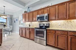 198 Shadroe Cove Cir, Cape Coral, FL 33991 - Photo 18