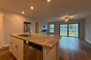 3010 NE 6th Pl, Cape Coral, FL 33909 - Photo 4