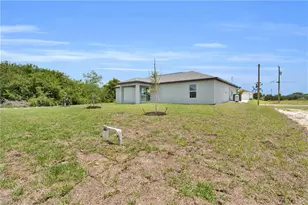 310 NE 9th Terrace, Cape Coral, FL 33909 - Photo 36
