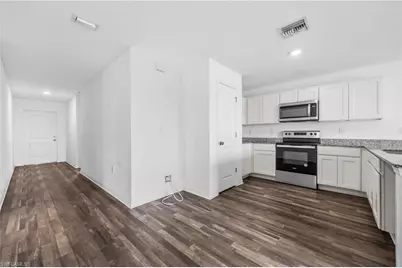 8043 Mangrove Cir, Labelle, FL 33935 - Photo 4