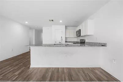 8043 Mangrove Cir, Labelle, FL 33935 - Photo 10