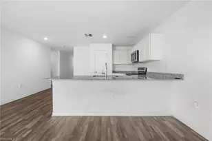 8043 Mangrove Cir, Labelle, FL 33935 - Photo 10
