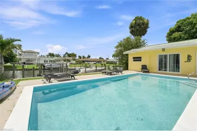 902 El Dorado Pkwy E, Cape Coral, FL 33904 - Photo 28