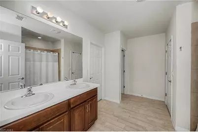 152 SE 27th Ter, Cape Coral, FL 33904 - Photo 16