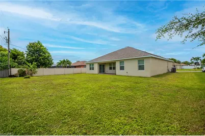 152 SE 27th Ter, Cape Coral, FL 33904 - Photo 34