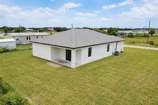 1042 Monday St, Labelle, FL 33935 - Photo 4