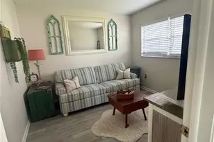 823 Courtington Ln, Fort Myers, FL 33919 - Photo 4