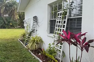 823 Courtington Ln, Fort Myers, FL 33919 - Photo 10