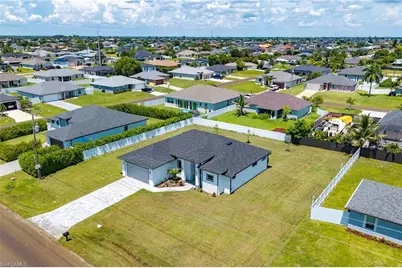 707 NW 7th Pl, Cape Coral, FL 33993 - Photo 28