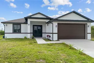 8033 Oakleaf Cir, Labelle, FL 33935 - Photo 2