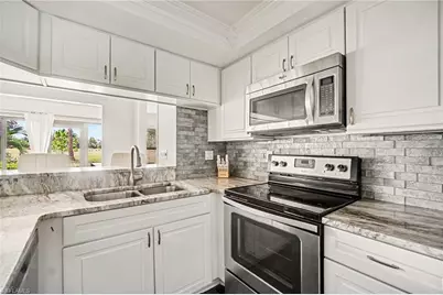 5625 Trailwinds Dr #412, Fort Myers, FL 33907 - Photo 8