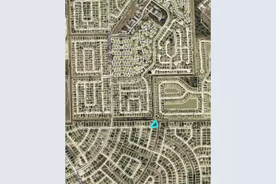 370 Pembroke St, Lehigh Acres, FL 33974 - Photo 2