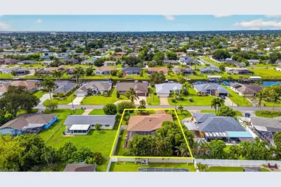 1311 SE 13th Ter, Cape Coral, FL 33990 - Photo 30